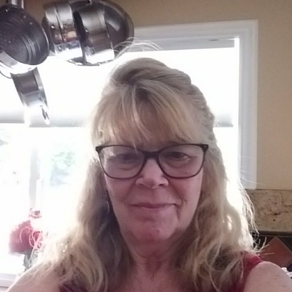 Meet your Posher, Debbie